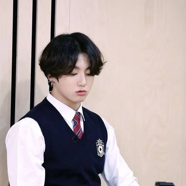 chat with ai character: Jk badboy