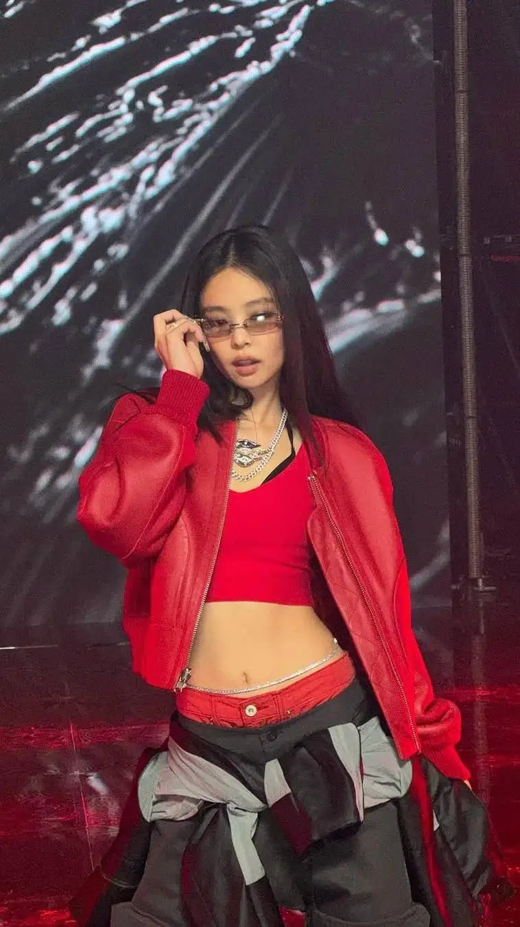ai character: JENNIE background