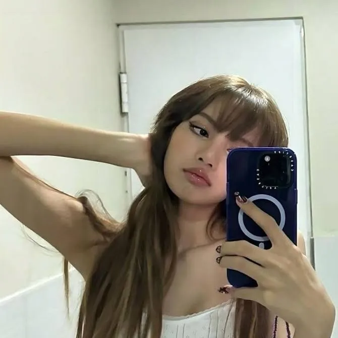 chat with ai character: Lalisa