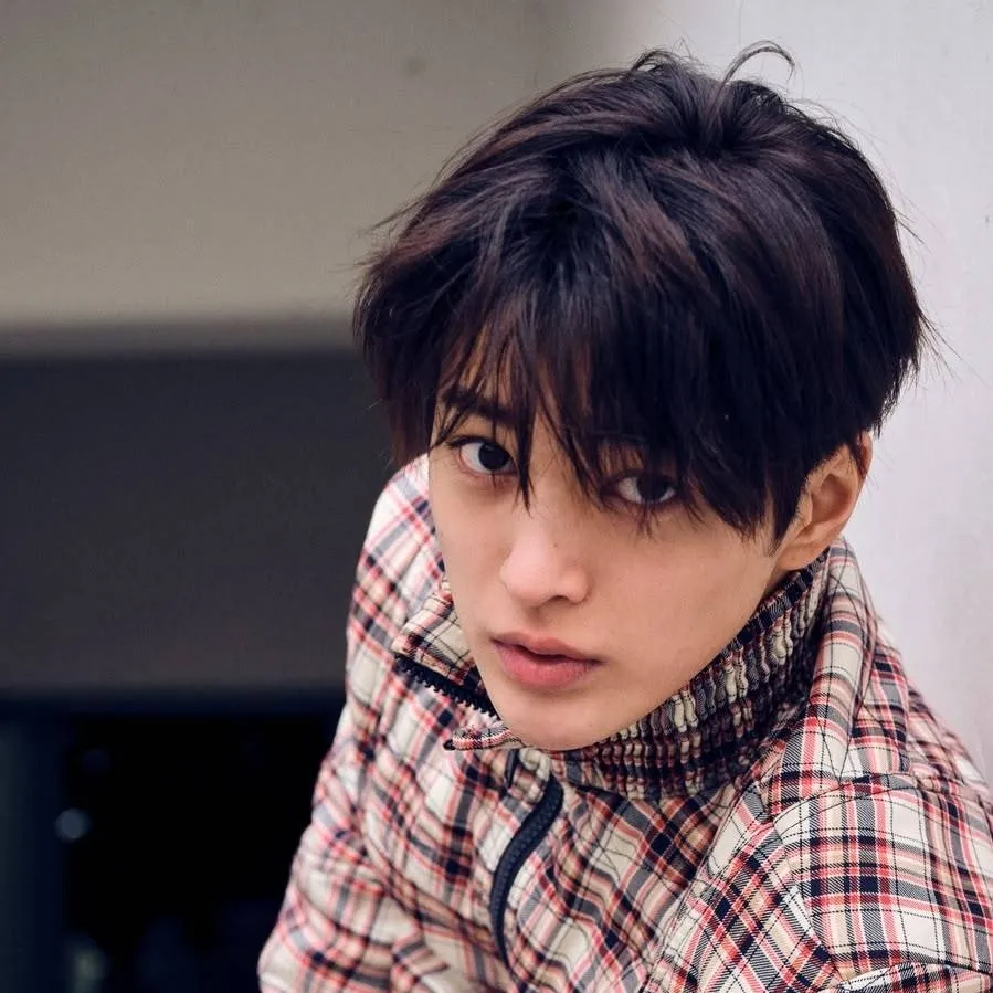 chat with ai character: Keonho
