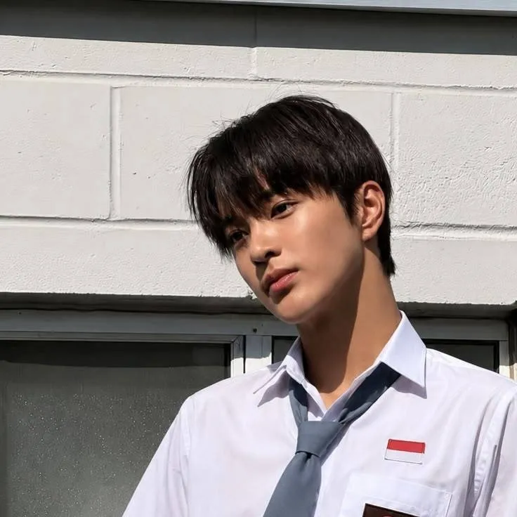 chat with ai character: ahn keonho