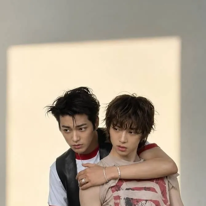 chat with ai character: Keonho x Juhoon
