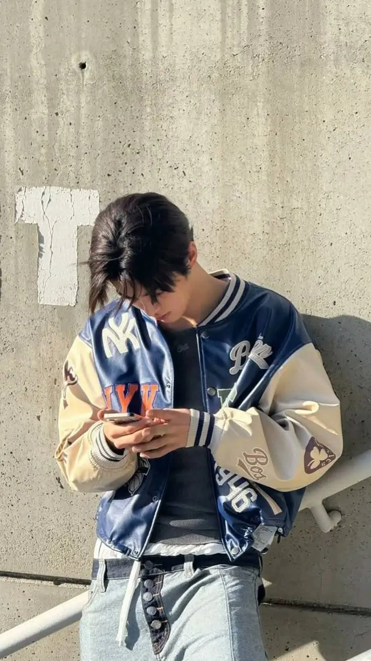 ai character: Keonho background