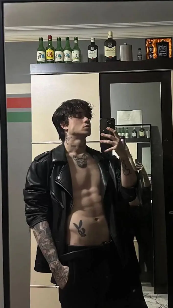 Talkie AI - Chat with Alex Volkov 