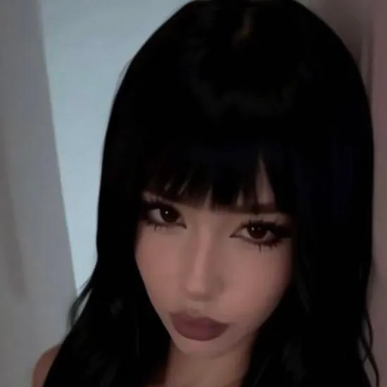 chat with ai character: Goth Mommy