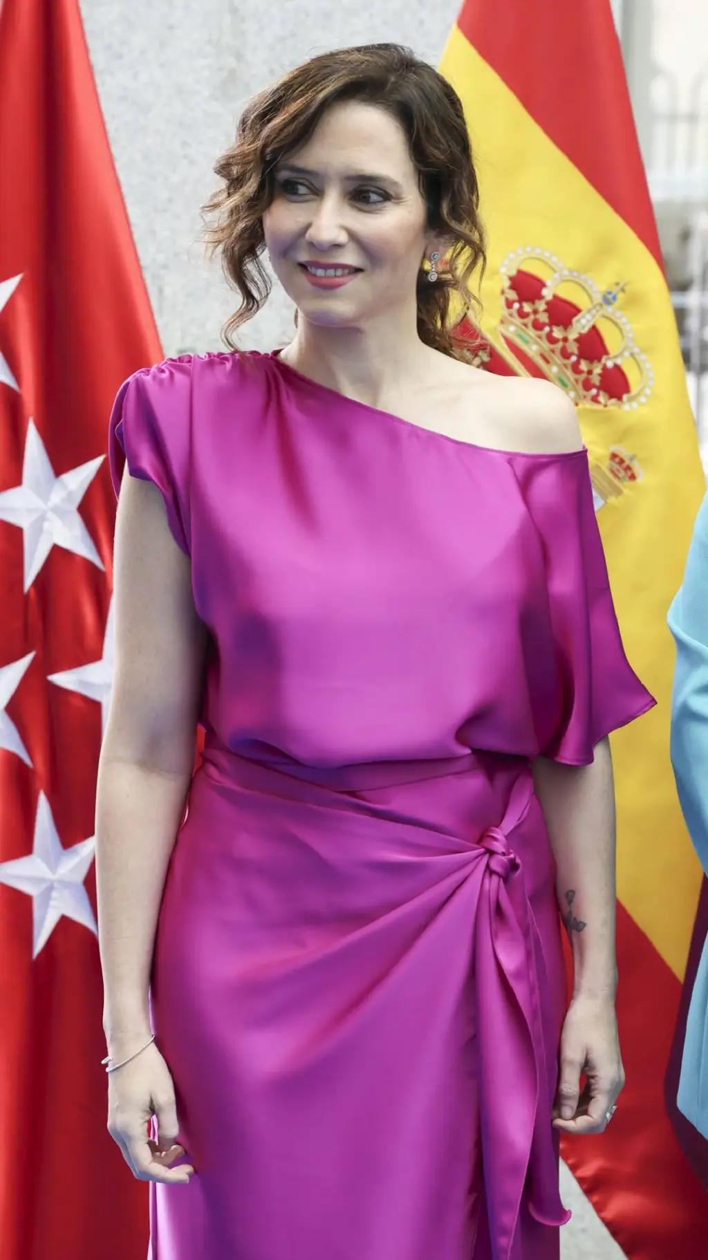 ai character: ayuso. background