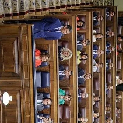 chat with ai character: Gobierno 🇪🇸