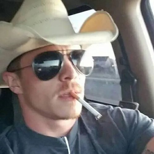 chat with ai character: Wyatt McCade