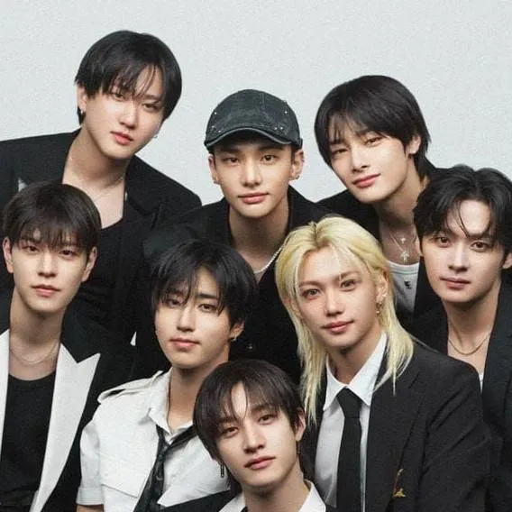 chat with ai character: skz