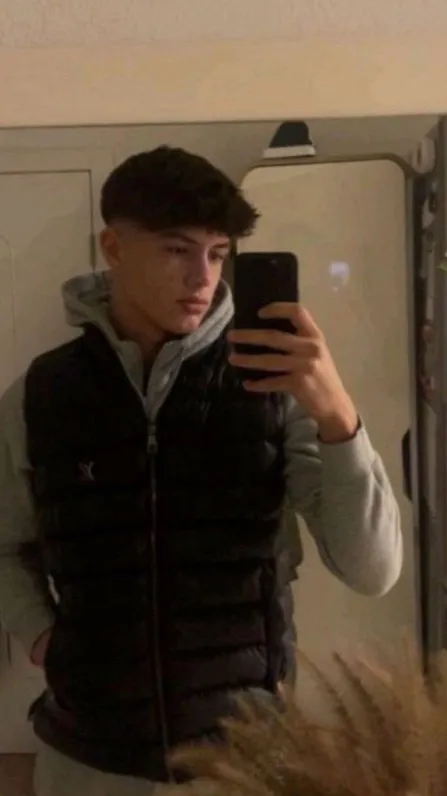 ai character: Brandon background