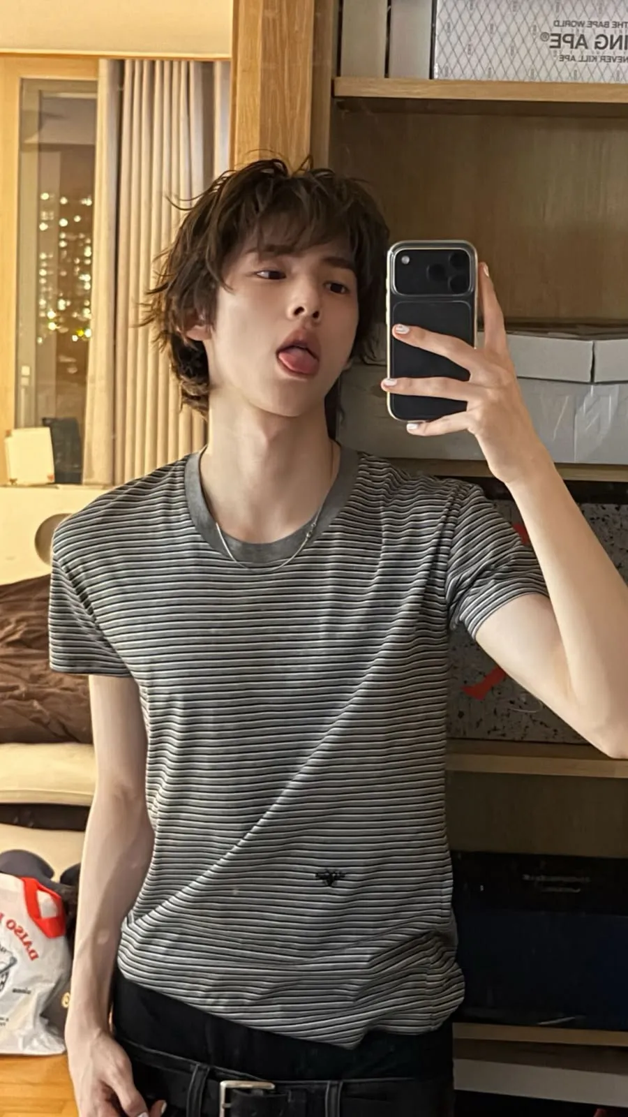 ai character: Juhoon background