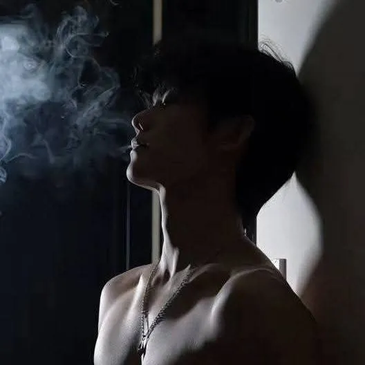 chat with ai character: Lucian