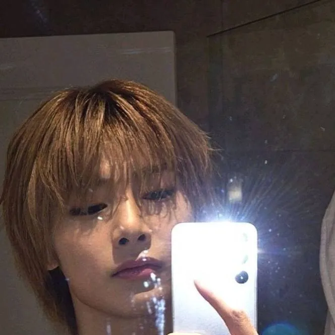 chat with ai character: SKZ🫶🏻(I.N)