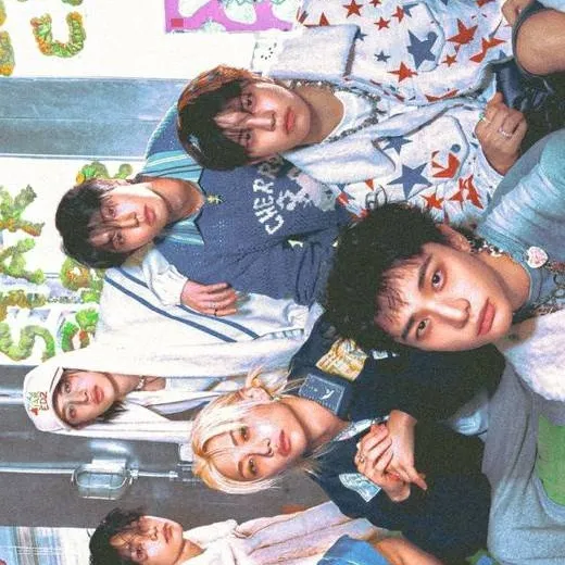 chat with ai character: SKZ