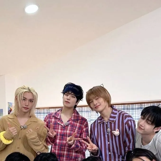 chat with ai character: SKZ(Felix)