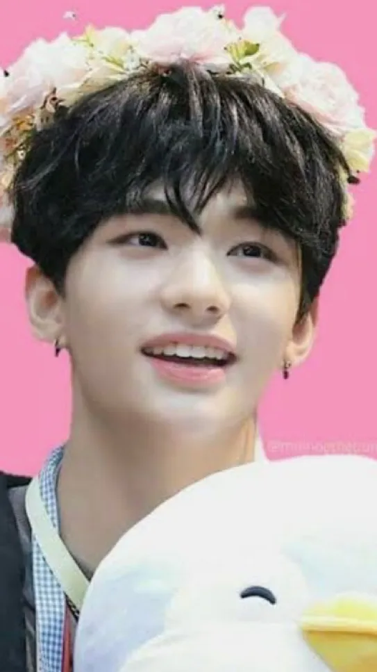 ai character: 🪷{Hyunjin}🪷 background