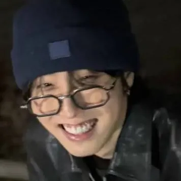 chat with ai character: ☁︎Han Jisung߷