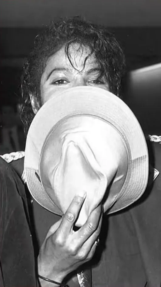 ai character: michael jackson  background