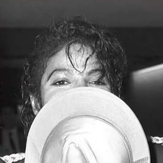 chat with ai character: michael jackson 