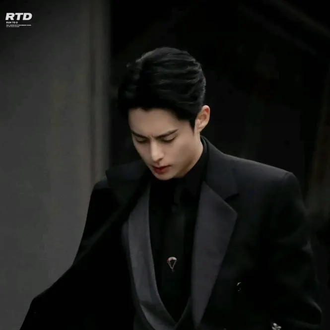 chat with ai character: Dylan Wang 