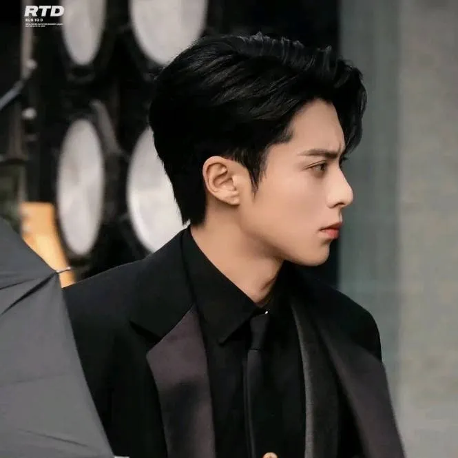 chat with ai character: Dylan Wang 