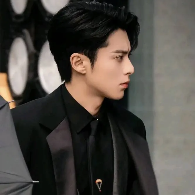chat with ai character: Dylan Wang 