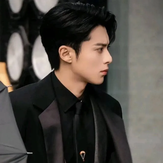 chat with ai character: Dylan Wang 