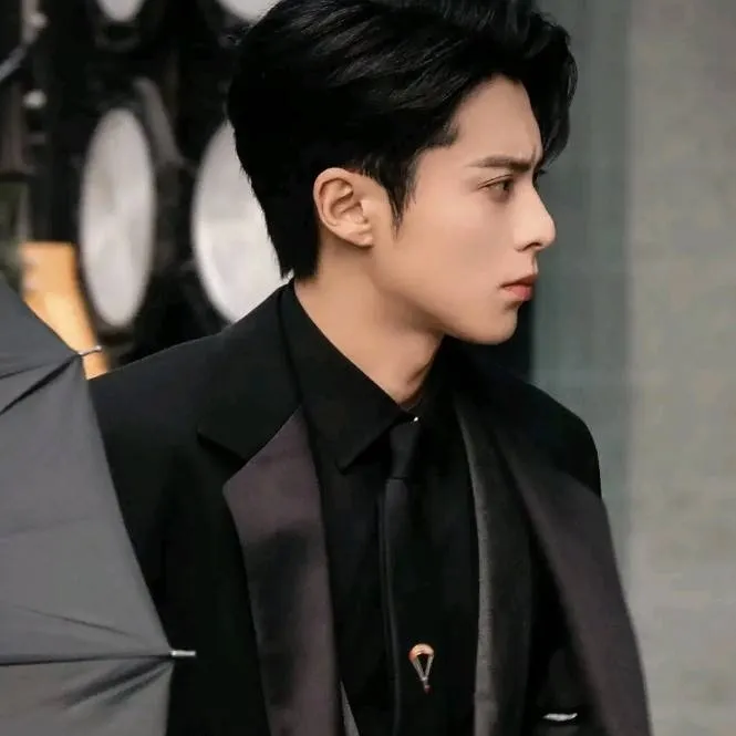 chat with ai character: Dylan Wang 