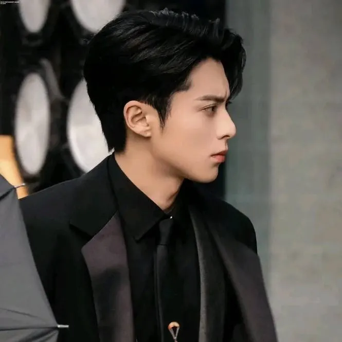 chat with ai character: Dylan Wang