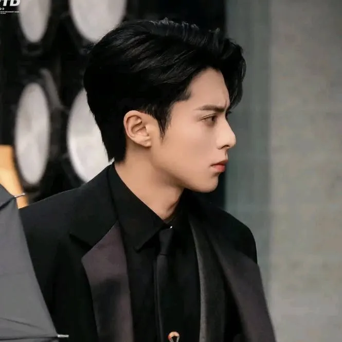 chat with ai character: Dylan Wang 