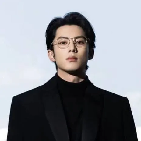 chat with ai character: Dylan Wang