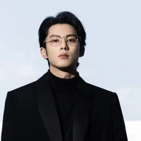 chat with ai character: Dylan Wang 