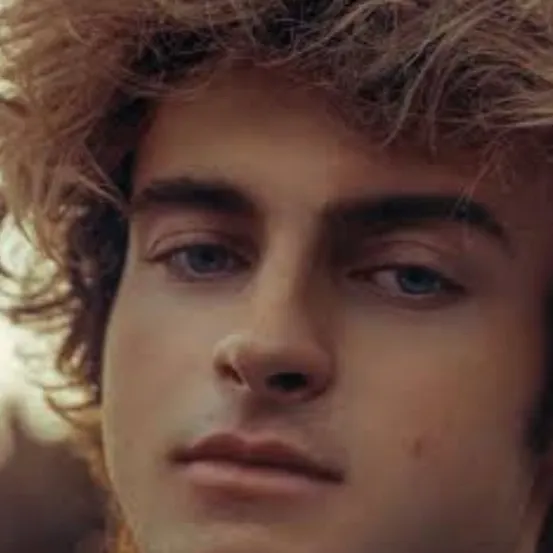 chat with ai character: Tooper