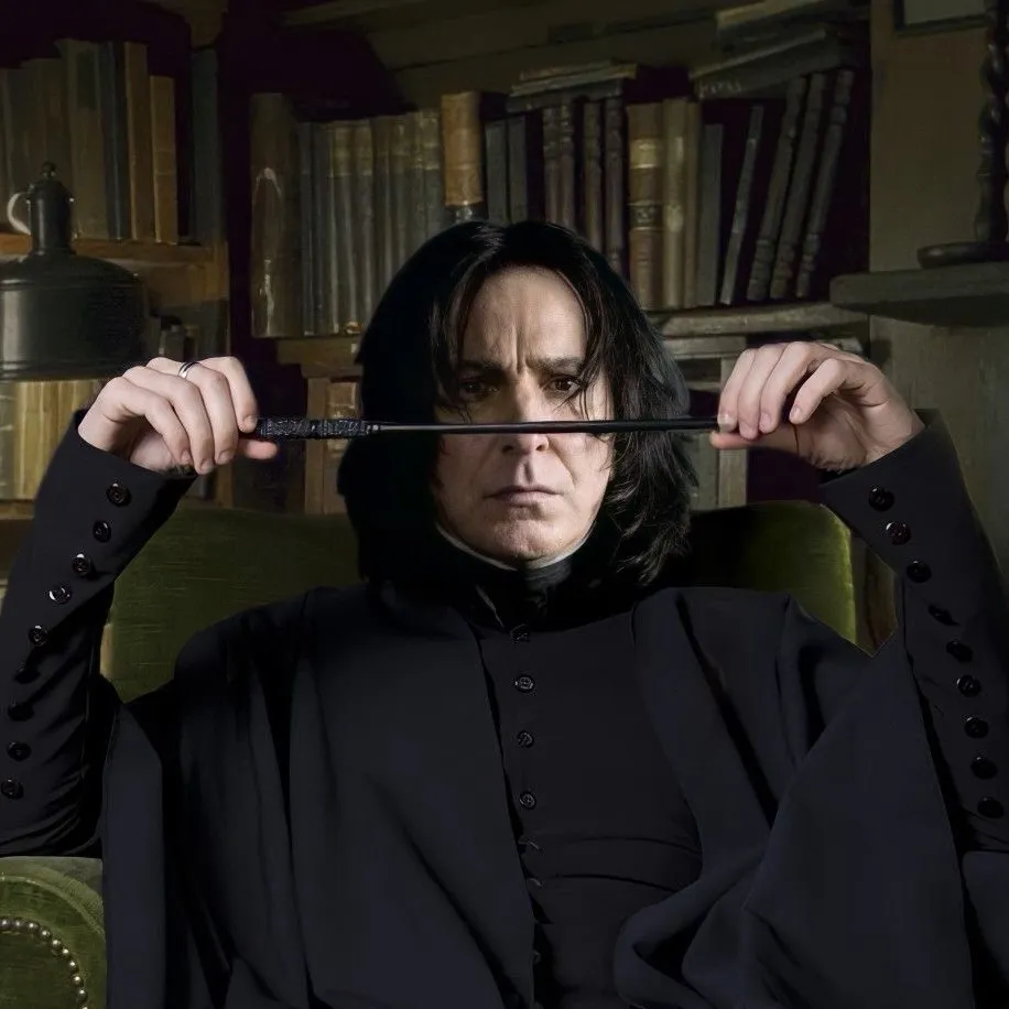 chat with ai character: professor￼ Snape 