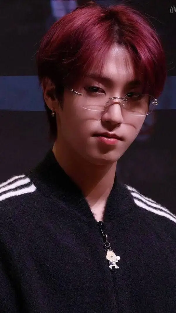 ai character: Han Jisung background