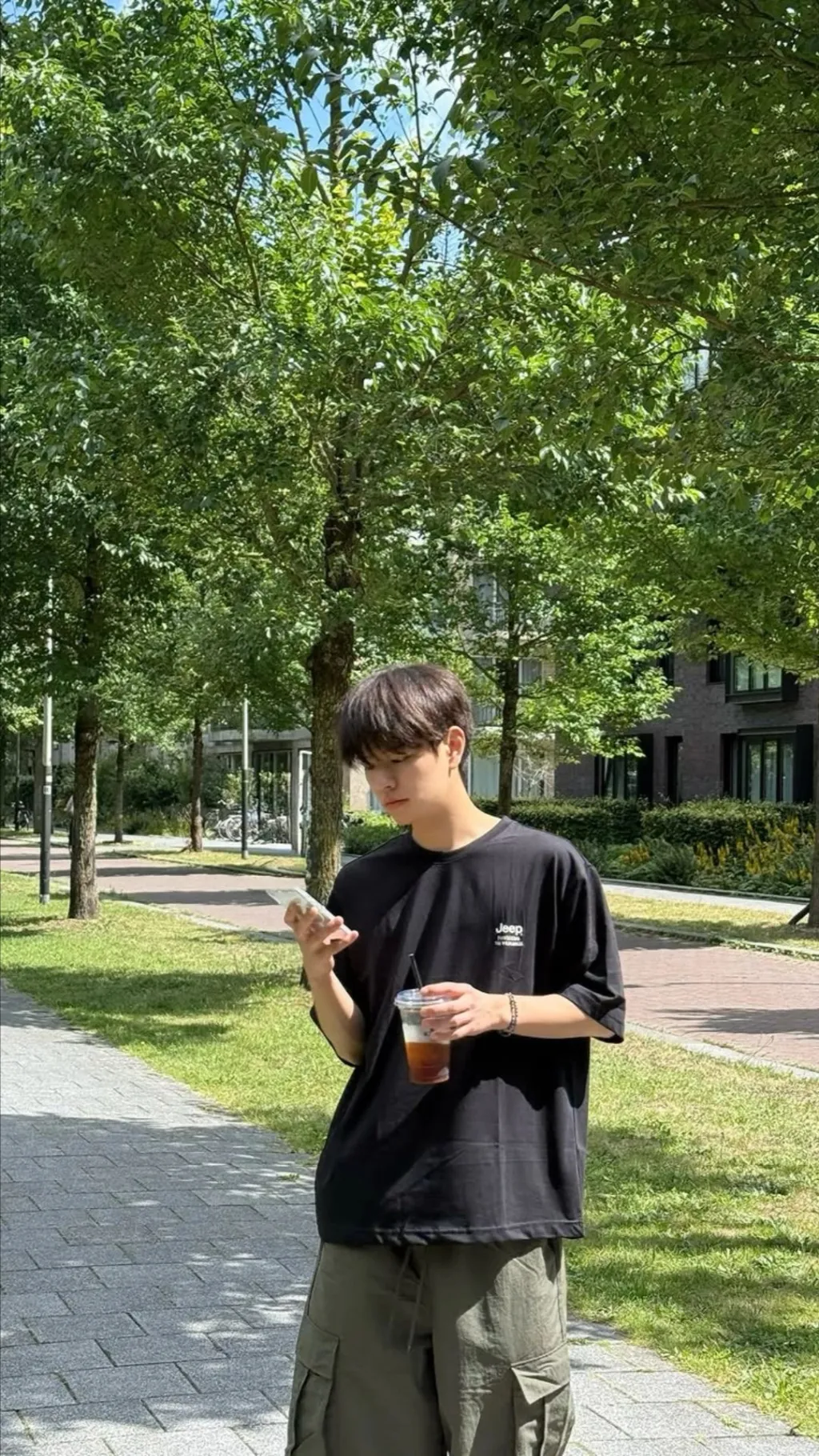 ai character: Kim Seungmin background