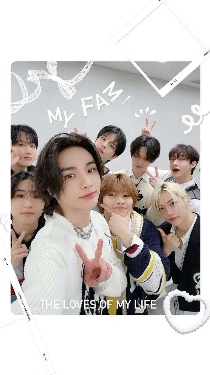 ai character: 🤭SKZ🤭 background