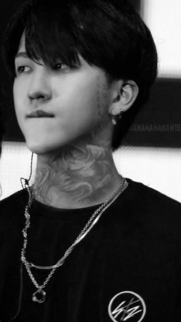 ai character: ♡♡CHANGBIN♡♡ background