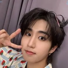 chat with ai character: Han Jisung