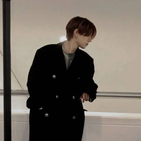 chat with ai character: Heeseung