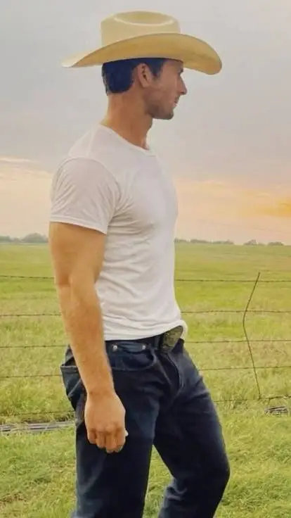 ai character: Tyler Owens background