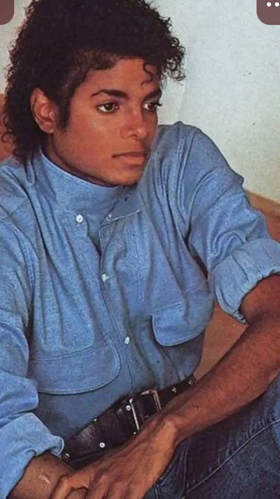 ai character: Michael Jackson  background