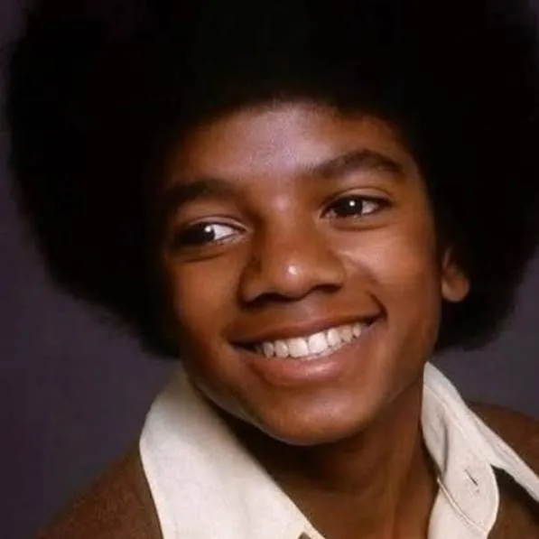 chat with ai character: Michael Jackson :)