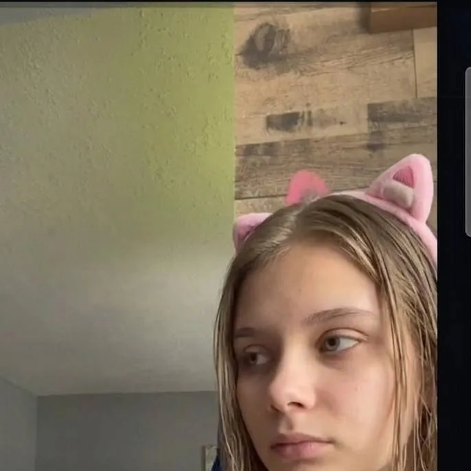chat with ai character: mommatobe420