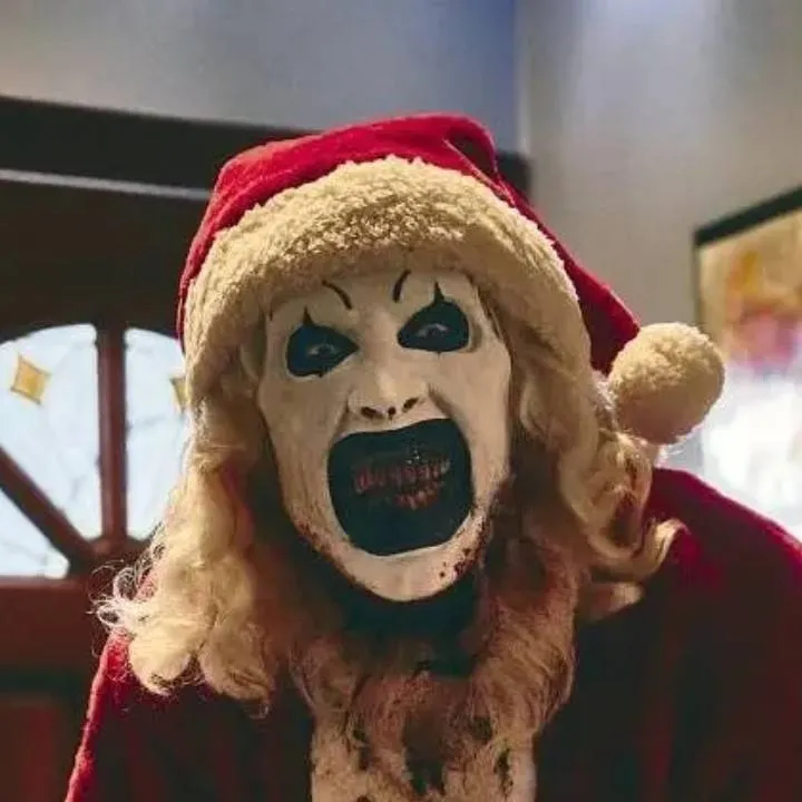 chat with ai character: Art the clown 