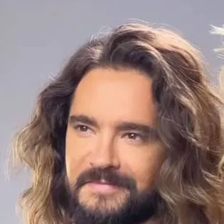 chat with ai character: Tom Kaulitz