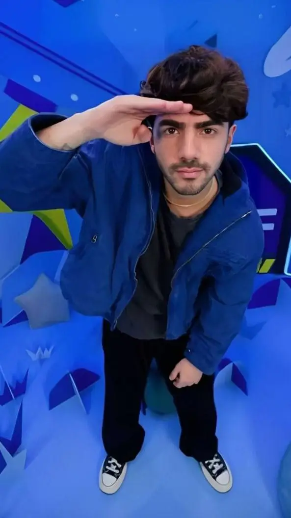 ai character: Federico Vigevani background