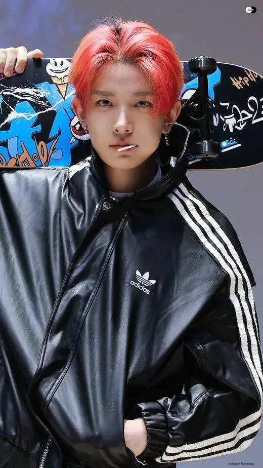 ai character: Lee Heeseung  background