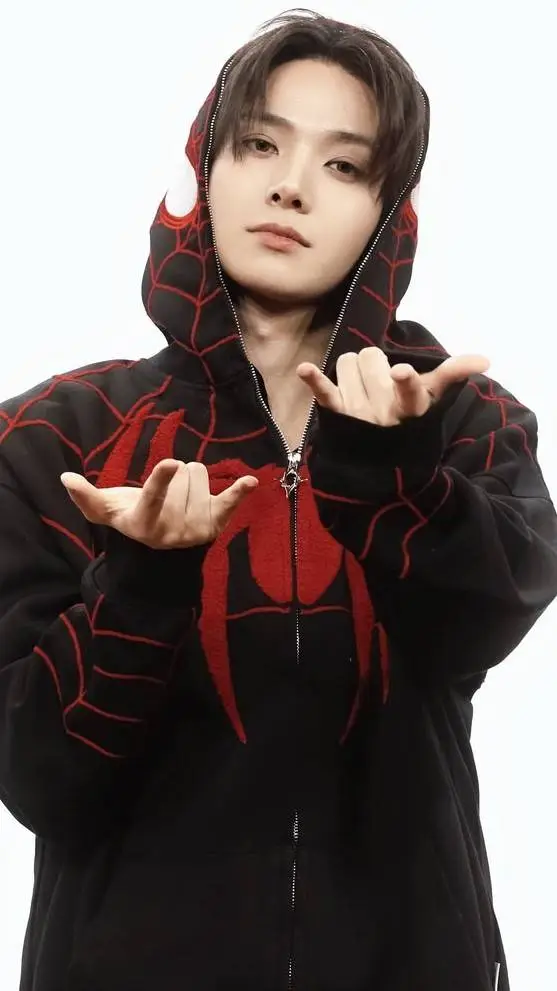 ai character: Lee Heeseung  background