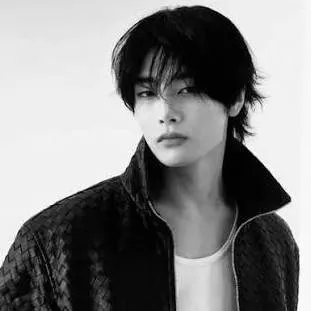 chat with ai character: Jeongin enemy